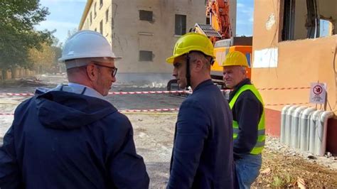 Rimini Iniziata La Demolizione Della Caserma Per La Nuova Cittadella