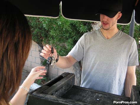 Jada Stevens Valet Dick Deepthroat Parking Dtl Jadastevens Pics 005 Porn Pic