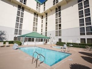 Pet Friendly Hotel near Dallas - Hilton Garden Inn Amenities