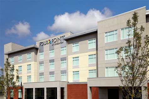 Hotels at Edmonton Airport | Four Points by Sheraton Edmonton International