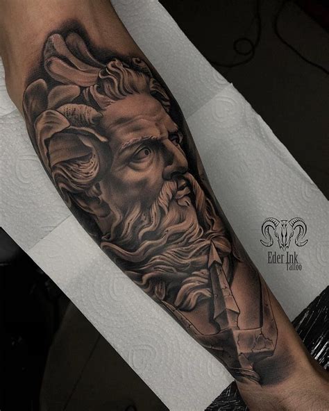 48 Tatuagens Masculinas Em Preto E Cinza Blog Tattoo2me Zeus Tattoo