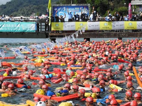 日月潭萬人泳渡嘉年華 游泳錦標賽豔陽下揭序幕 地方 中央社 Cna