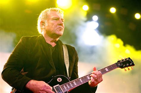 Alex Lifeson Says Another Tour Probably Isn't 'in My Cards'