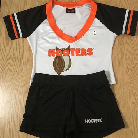 B711 Hooters Girl Worn Uniform Football Jersey Style Gem