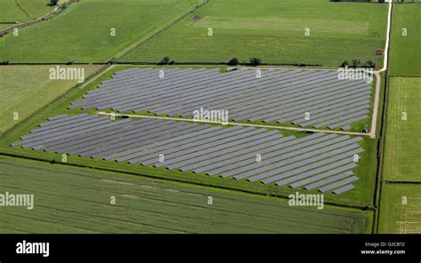 Electricity Solar Farm Hi Res Stock Photography And Images Alamy