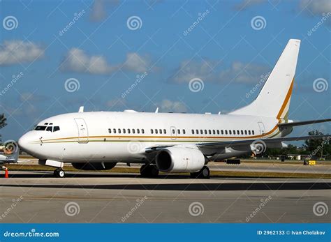 Boeing 737 Passenger Jet Stock Photos Image 2962133