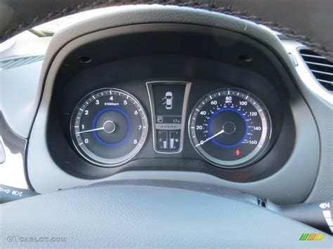 Hyundai Azera Standard Azera Model Gauges Photo