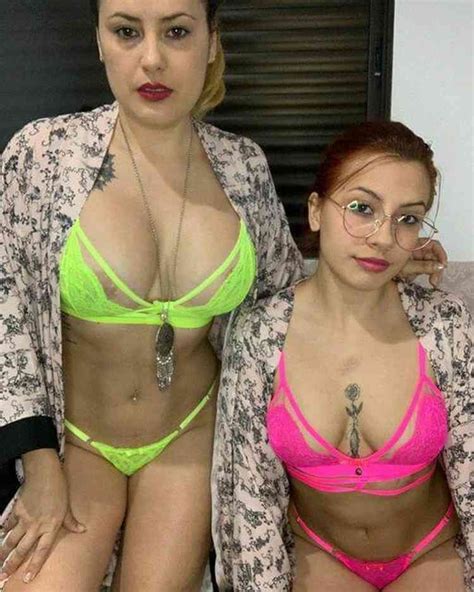 Mãe e filha fazem sucesso no OnlyFans Brincamos a imaginação das