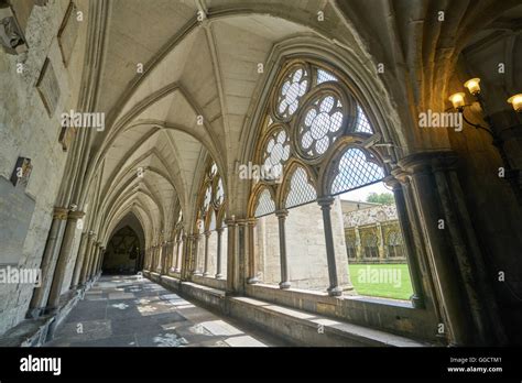 Westminster Abbey Cloister Stock Photo Alamy