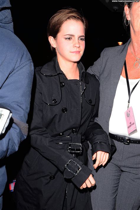 Emma Watson No Source Celebrity Beautiful Babe Posing Hot London Hotel High Resolution