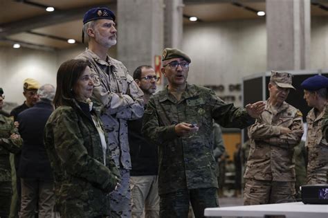 Felipe VI De Nuevo En Valencia Alaba El Trabajo De Los Militares