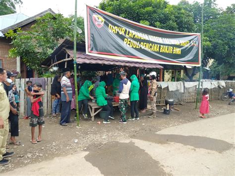 Tni Siapkan Sejumlah Dapur Lapangan Untuk Korban Banjir Bima Berita