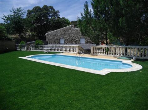 Alquiler De Villa Con Dormitorios Y Piscina En Burgohondo Vila