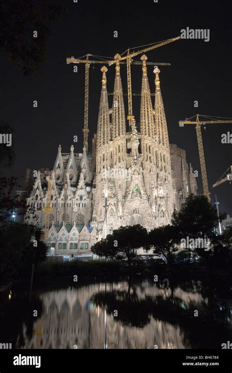 Kathedrale La Sagrada Familia Des Architekten Antoni Gaudi Bei Nacht