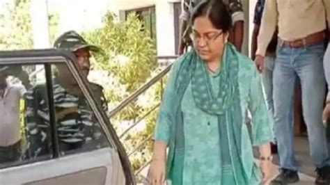 SC Grants Interim Bail To Suspended IAS Officer Pooja Singhal