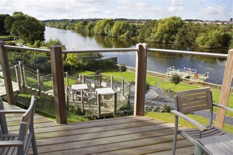 The Red House Pub Chester On The Banks Of The River Dee Sandy Lane