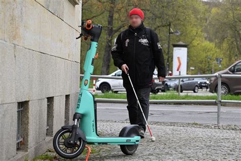 Paris Verbietet E Scooter So Gehen Leipzig Und Dresden Damit Um