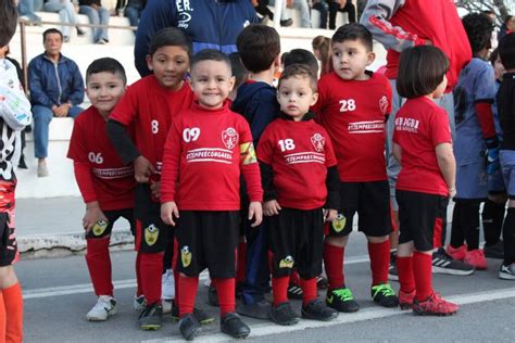 Entregan Trofeos A Los Mejores Equipos De La Liga De F Tbol Infantil Y