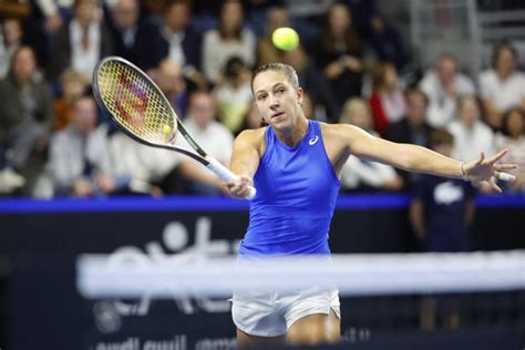 Tennis Diane Parry domine Suzan Lamens la France mène 2 0 face aux