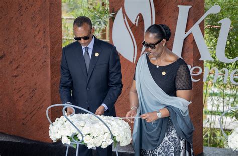 Kwibuka 30 Perezida Kagame Na Madamu Bacanye Inyarwanda