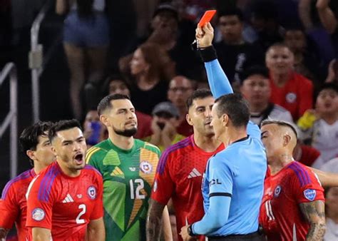 Duros Reclamos De Chile Por Arbitraje De Wilmar Roldán Diario Deportes