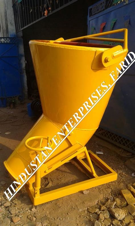 Banana And Cone Type Concrete Buckets Capacity M Cu M For