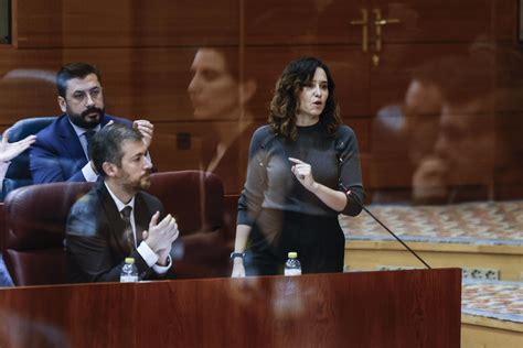 Ayuso defiende su gestión de las residencias en la covid