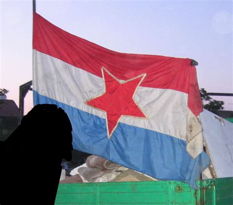 My Dad and his friends found an old Yugoslav flag in 2007 : r/vexillology