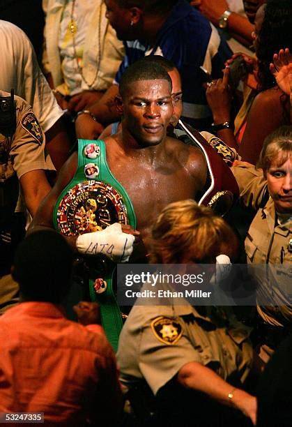 Jermain Taylor Boxer Photos And Premium High Res Pictures Getty Images