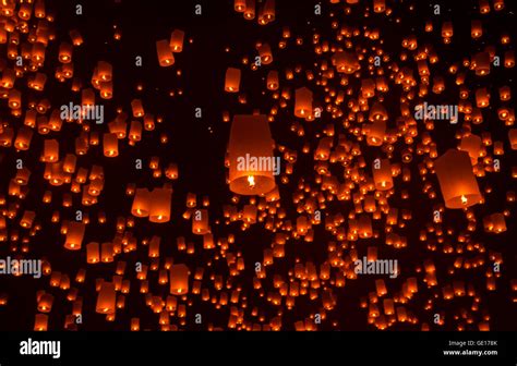 Floating Lantern In Yee Peng Festival Buddhist Floating Lanterns To