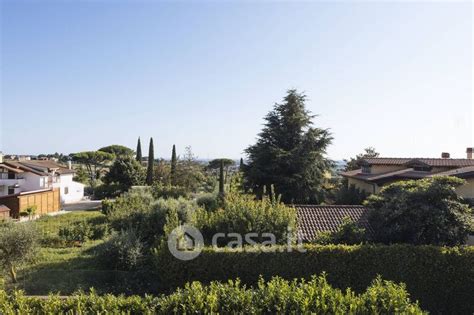 Ville Con Giardino Privato In Vendita A Marino Casa It