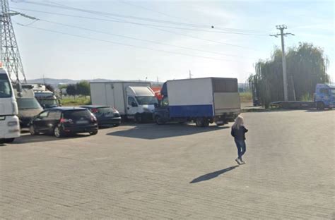 Făcea sex cu clienții în parcările din zona Turzii și le fura banii A luat cu suspendare și