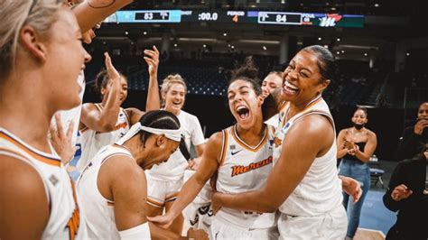 Canadas Kia Nurse Helps Phoenix Mercury Advance To Wnba Semi Finals