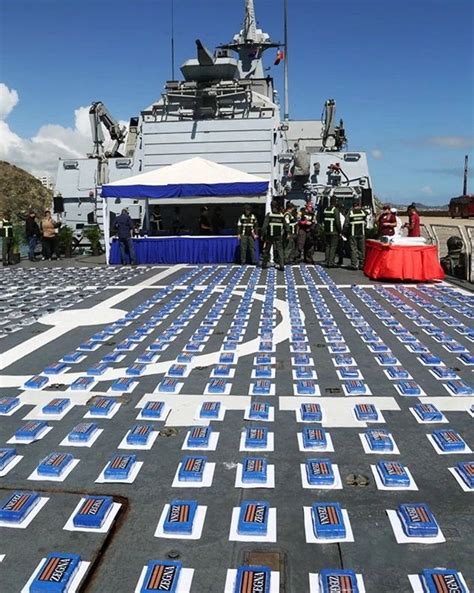 Interceptan embarcación con 3 500Kg de cocaína en alta mar