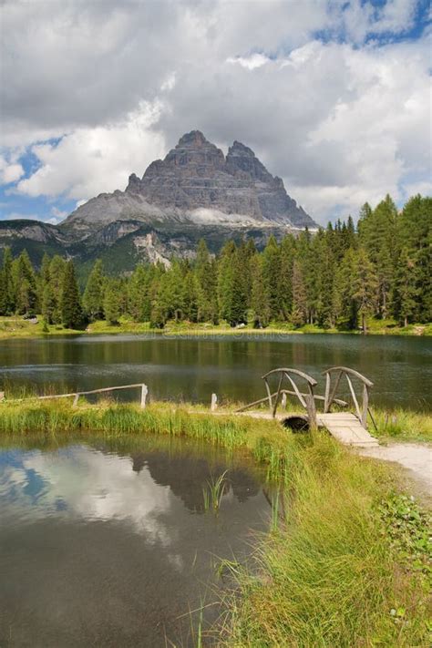 Antorno Lake And Tre Cime Di Lavaredo Stock Photo Image Of Summit