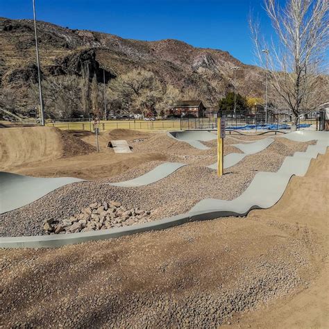 Pumptrack F R Skatepark Caliente Nv World Skate Parks Beton