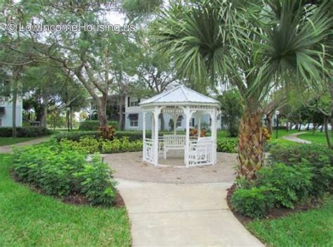 Groves Of Delray Apts For Seniors Low Income Apartments In Delray