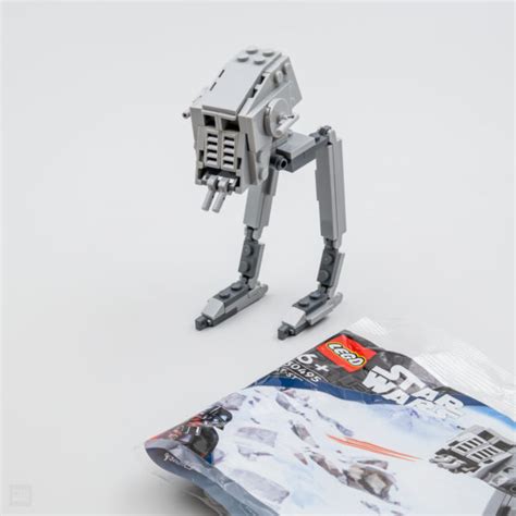 Très vite testé polybag LEGO Star Wars 30495 AT ST HOTH BRICKS