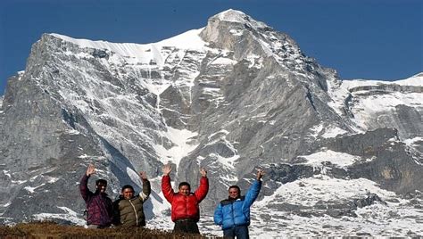 Explained Why This Season Has Been So Dangerous For Everest Climbers