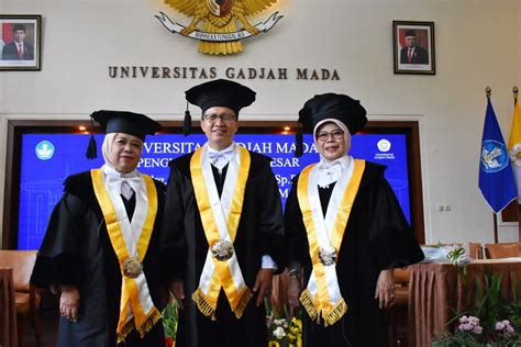 Ugm Kukuhkan Tiga Guru Besar Kedokteran Gigi Bidang Ilmu Prostodonsia