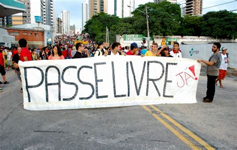 FOTOS RevoltadoBusão realiza novo protesto nesta sexta em Natal