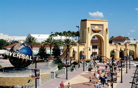 Christie S Installe L Universal Park Resorts Blog Eavs Groupe