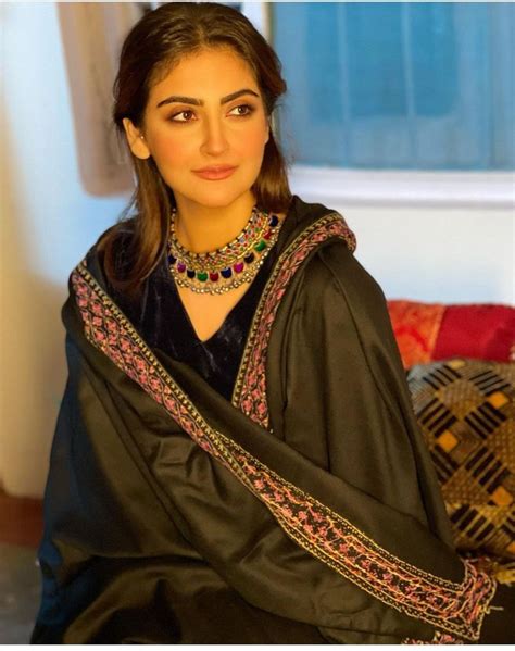 Pin By Qurrat Ul Ain On Hiba Bukhari Trendy Fashion Tops