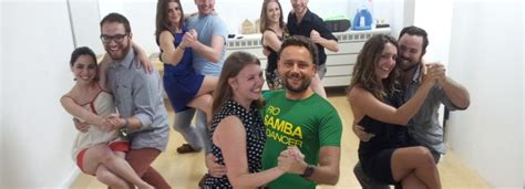 Rio Samba Dancer | GetYourGuide Supplier