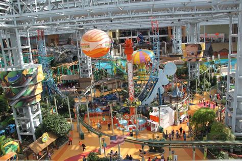 Check out all the fun things to do at the Water Park of America | BOOMSbeat