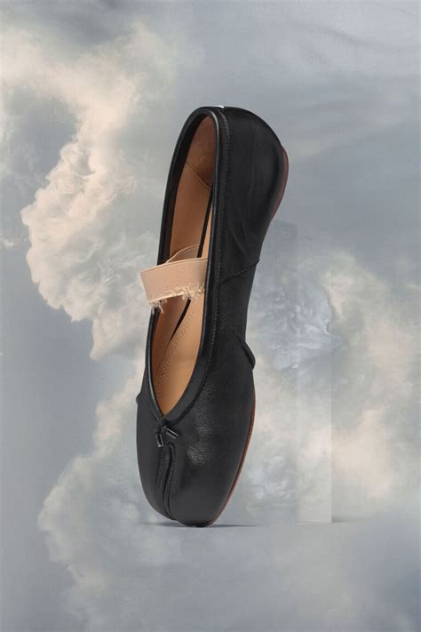 Black Elastic-banded Tabi Ballerina Flats | Maison Margiela