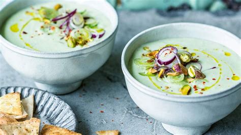 Kalte Avocado Joghurt Suppe Mit Tortillachips Rezept Living At Home