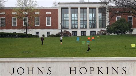 Johns Hopkins Medical School Will Be Free For Most After 1 Billion