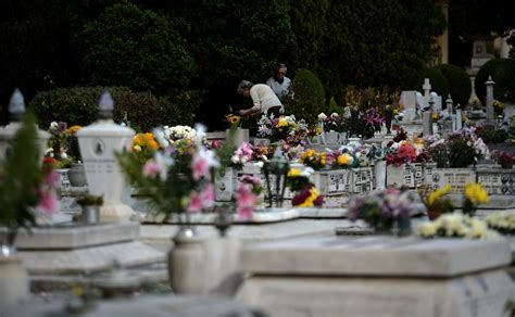 Ecco La Tomba Di Gigi Proietti Al Cimitero Del Verano Quasi Pronta Per