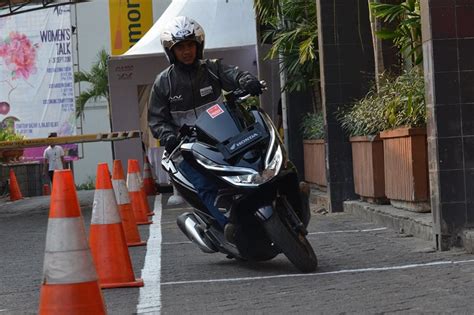 Jajaran Skutik Premium Honda Show Off Di Jakarta Dan Tangerang